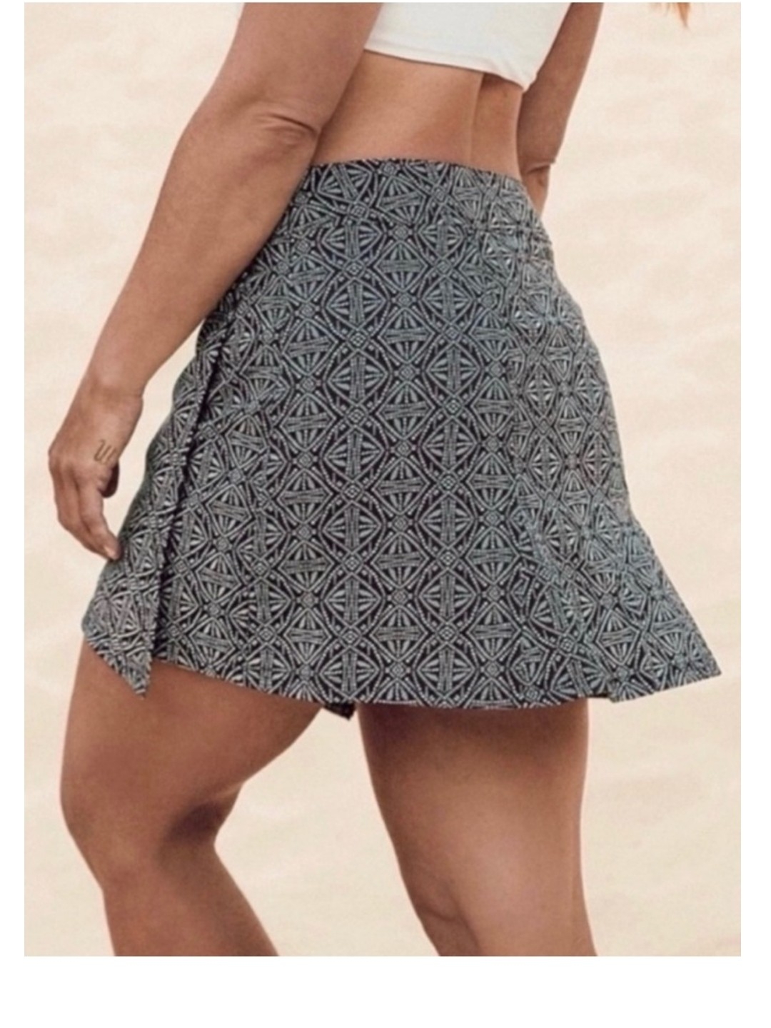 Ripskirt Hawaii Black White Swim Skirt Size Xl